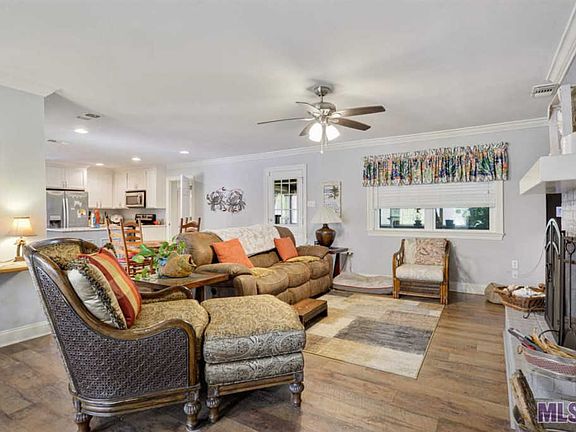 4th image of 8809 Timber Dr