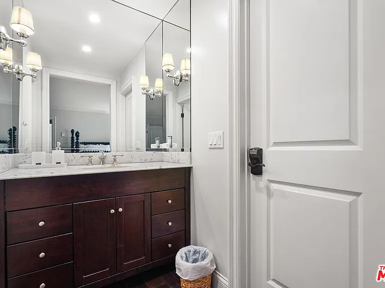 6787 Las Olas Way — Photo 18