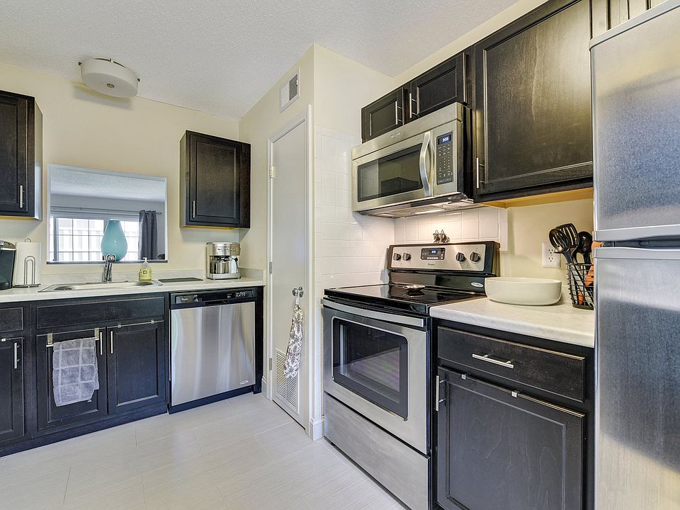 Windsor Ridge at Westborough Apartment Rentals with Virtual tours