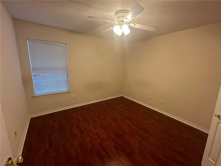 1363 Kilearn Dr — Photo 12