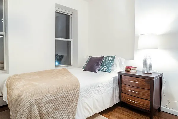 Sold by Level Group | media 14