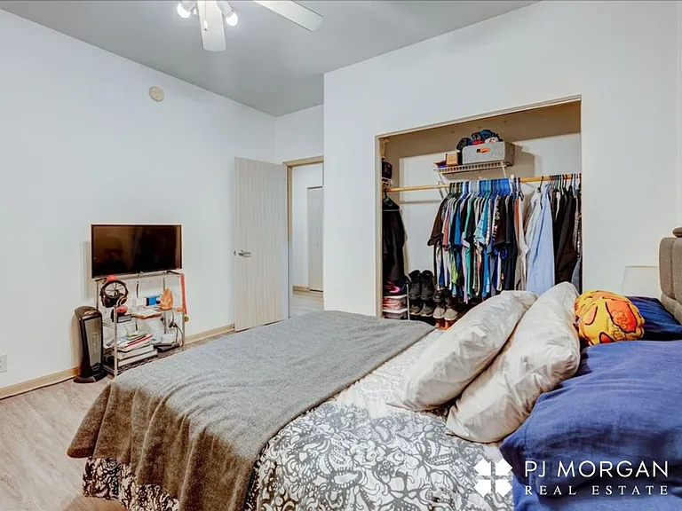 312 S 16th St #201 — Photo 14