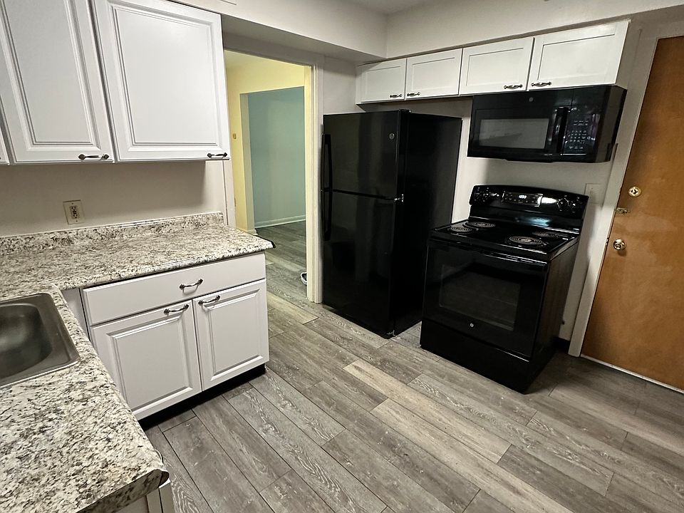 1st image of 21011 Westway Dr APT 4
