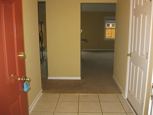1664 Crossen Way — Photo 2