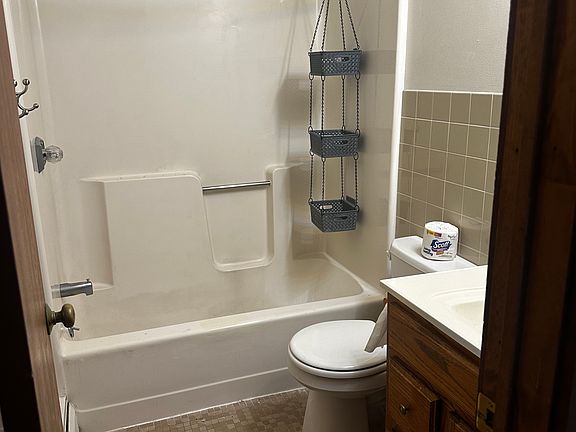 3rd image of 2778 Ridgeway Ave APT 3