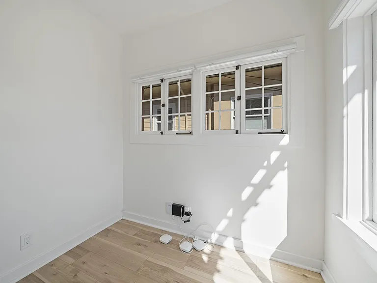 4119 Howe St — Photo 19