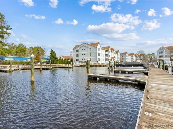3 Harbor Watch Dr Unit 601, Chesapeake, VA 23320