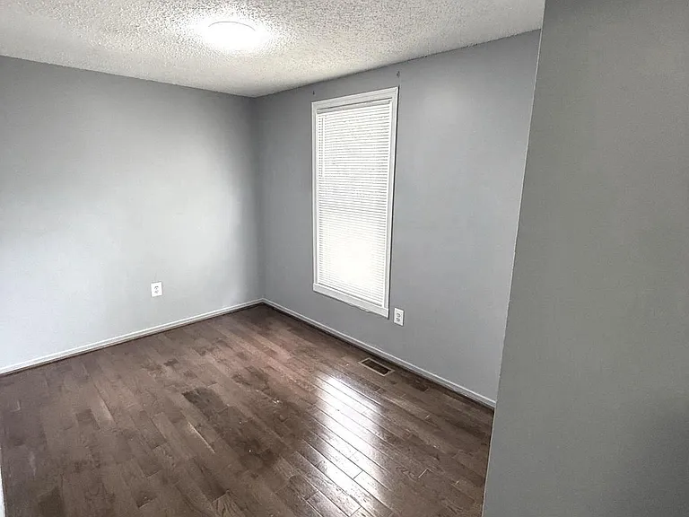 1754 Abbotston St — Photo 19