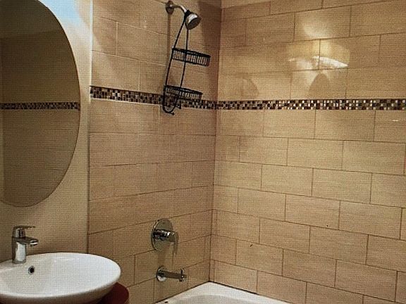 5th image of 1439 N Bell Ave #1