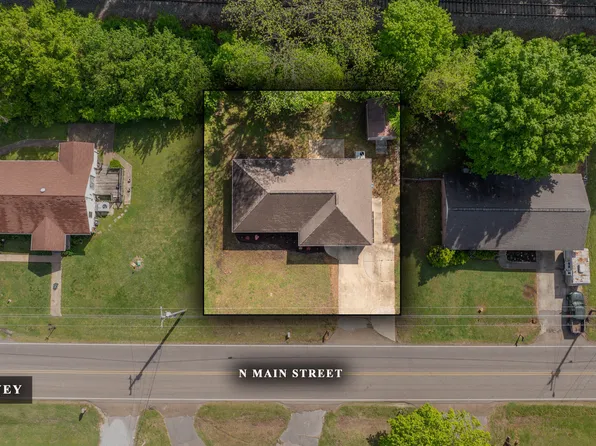 679 N Main St, Dyer, TN 38330