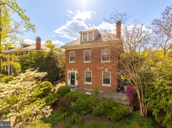 3014 32nd St NW, Washington, DC 20008