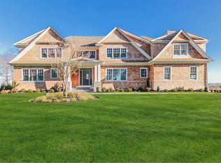 37 Bay Rd #Q, East Quogue, NY 11942
