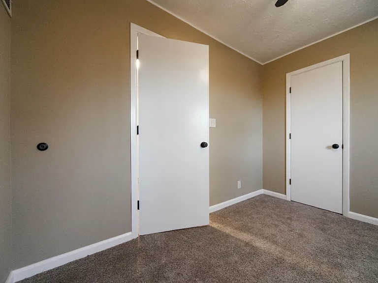 460 California St #4 — Photo 30