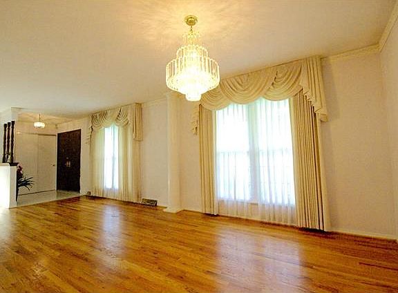 4th image of 1326 N Elizabeth Ave