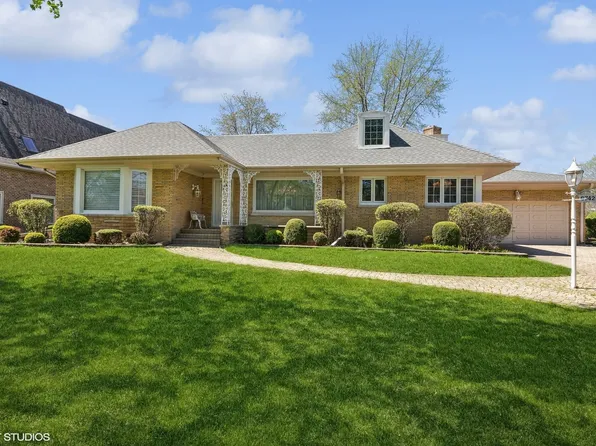 6742 N Leroy Ave, Lincolnwood, IL 60712