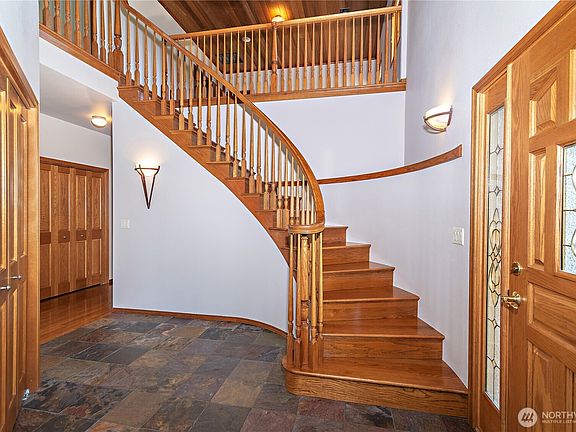 4th image of 310 Mission View Drive