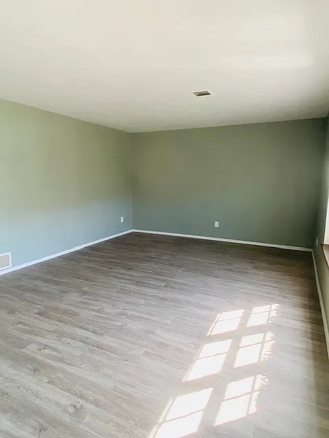 3 bed, 2.5 bath, 1672 sqft, $1,395 — Photo 3