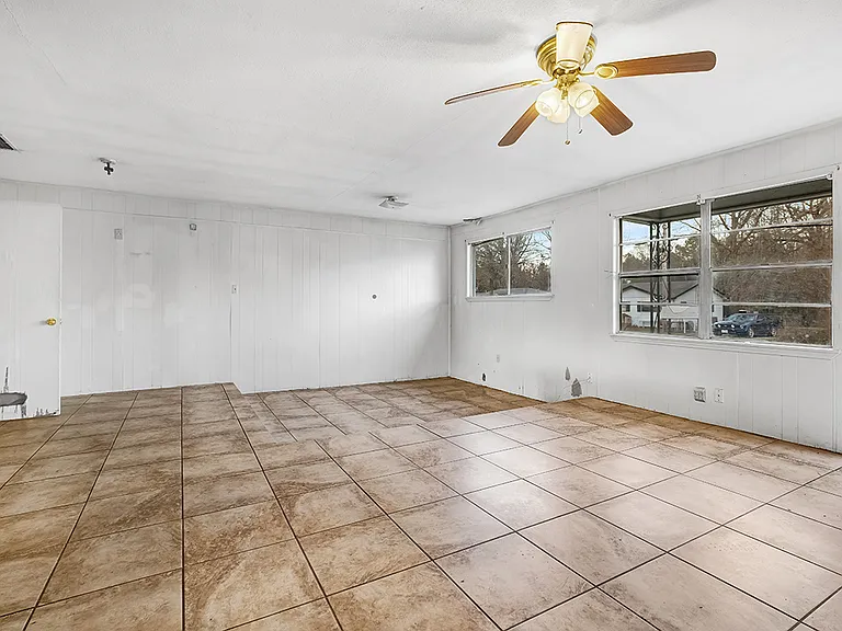 224 Shellwood Dr — Photo 14