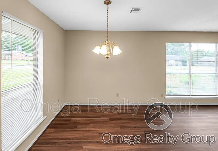 4078 Strathmore Dr — Photo 8