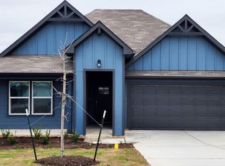 126 Fort Clark Springs Dr, Hutto, TX 78634