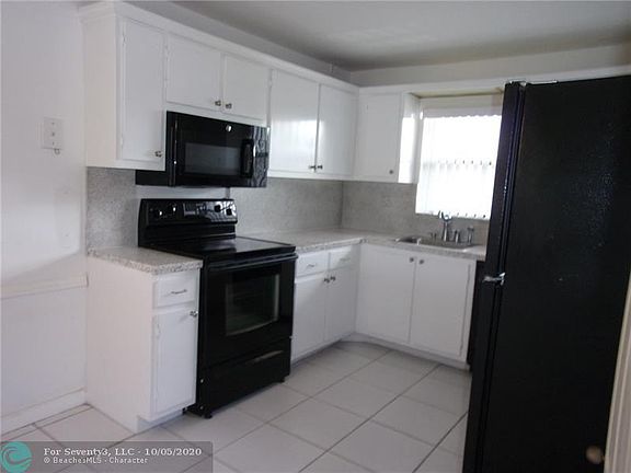 5th image of 10207 Sunrise Lakes Blvd APT 304
