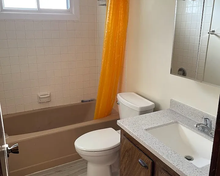 512 Breezy Point Dr — Photo 3