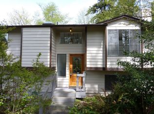 8711 231st St SW, Edmonds, WA 98026