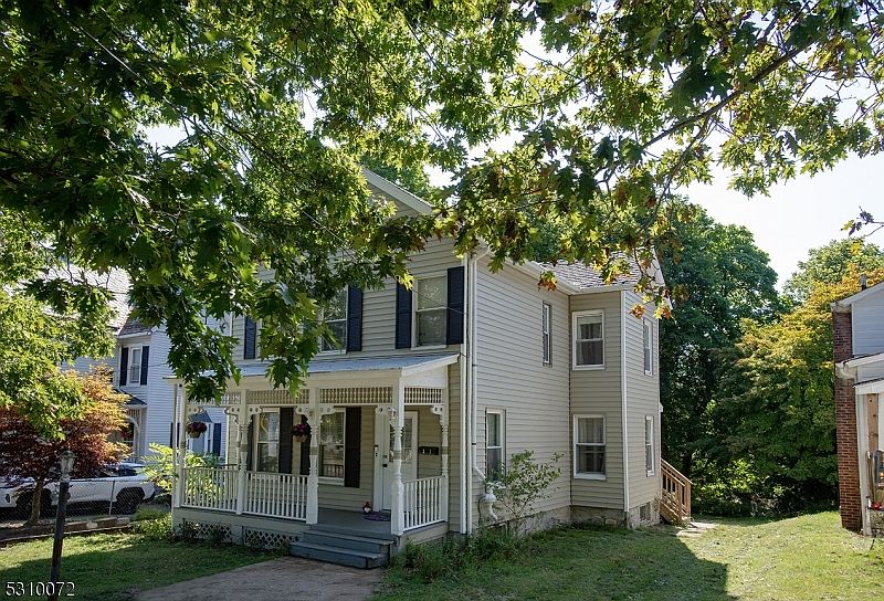 1st image of 31 Woodside Ave