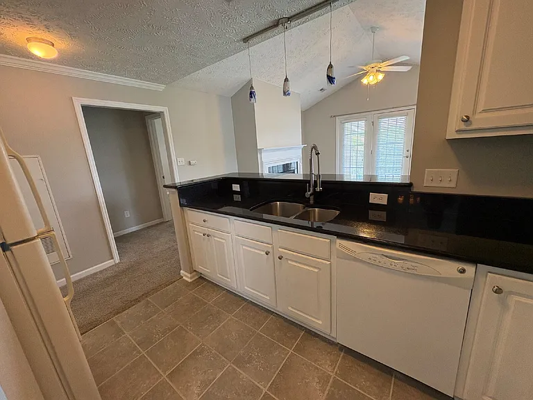3330 Harbour Pointe Pl #12 — Photo 7