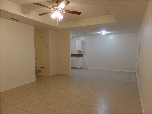 5th image of 6313 Holiday Ln