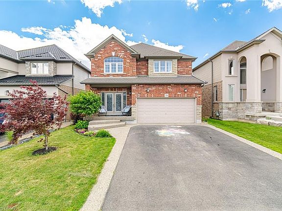 2nd image of 79 Garinger Cres