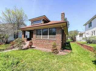 427 8th St, Baraboo, WI 53913