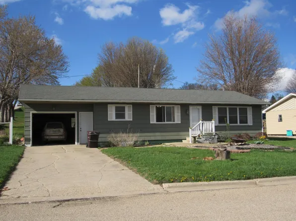 420 Carlton Ave, Chandler, MN 56122