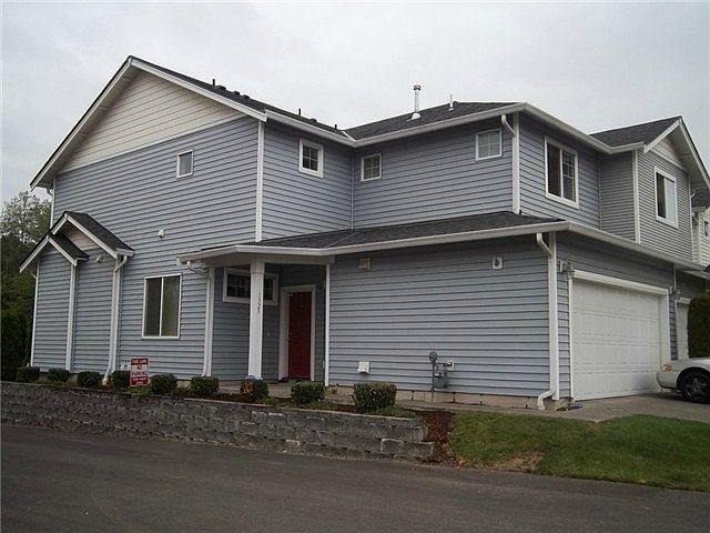 1st image of 1325 52nd St NE
