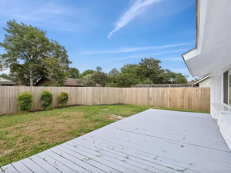1805 Eastfield Dr — Photo 15