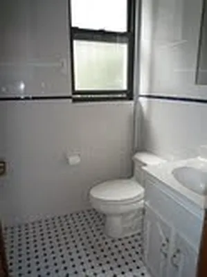 Rented by New Yorker Realty | media 6