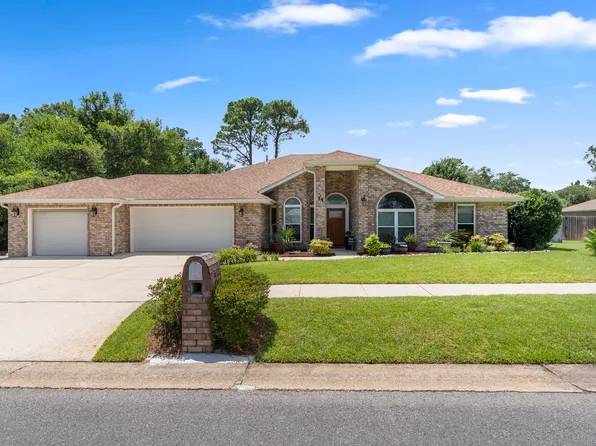 55 Hillcrest Dr, Shalimar, FL 32579