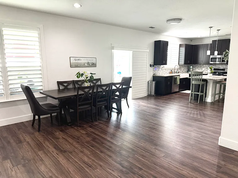 9033 Blackstone Dr — Photo 4