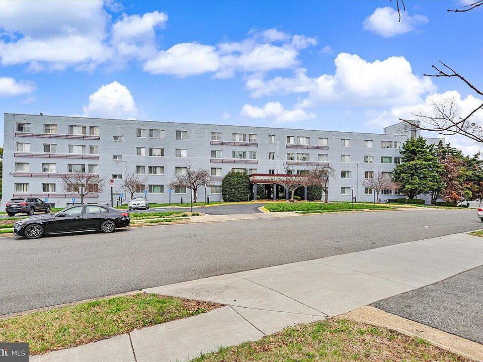 1st image of 3601 5th St S APT 203