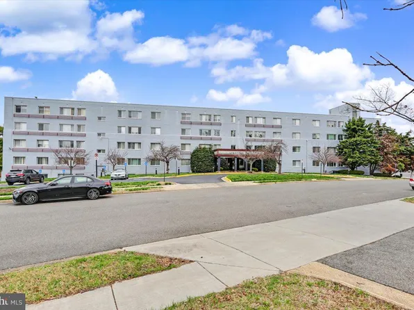 3601 5th St S APT 203, Arlington, VA 22204