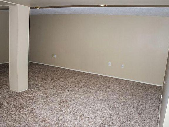 5th image of 1047 Kingston Ct
