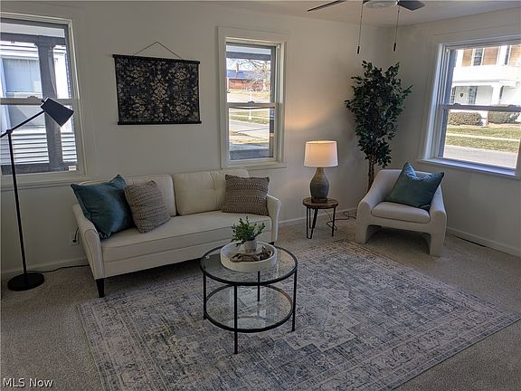 5th image of 223 E Larwill St