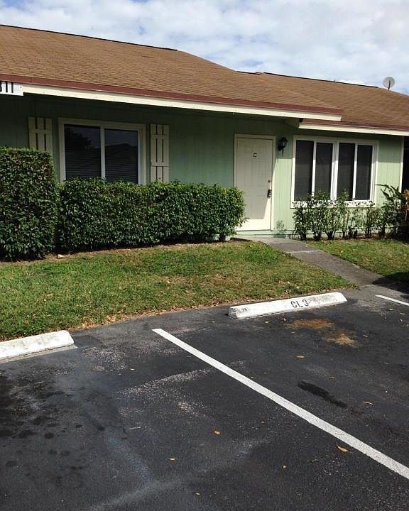 1st image of 4811 Orleans Ct APT C