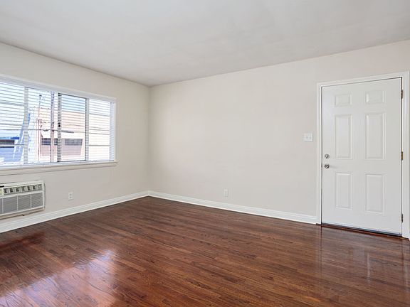 4th image of 5440 Willowcrest Ave #6