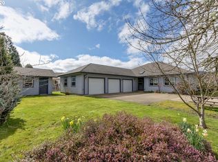 160 Spear Ln, Yoncalla, OR 97499