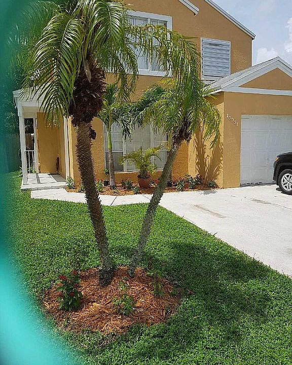 1st image of 10031 Nandina St