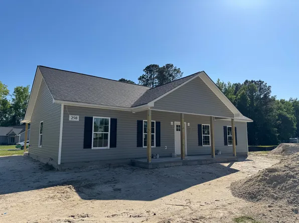250 Dandelion Ct, Round O, SC 29474