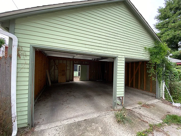 60 Smith Pl — Photo 15