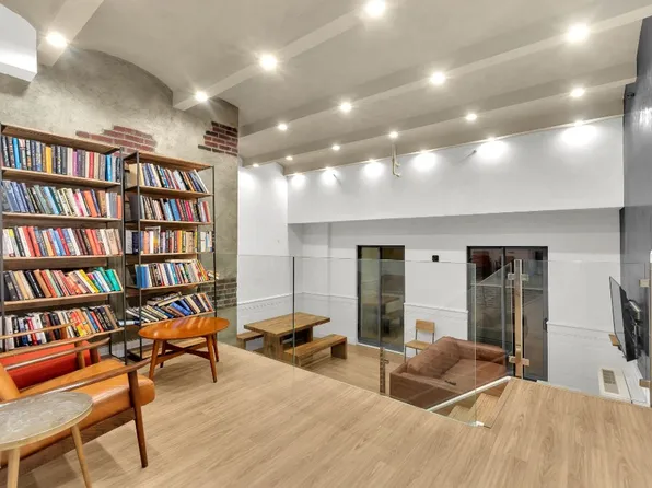210 East 22nd Street 4D image 6 of 7