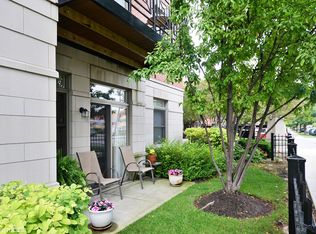 757 W 14th Pl APT 1B, Chicago, IL 60607
